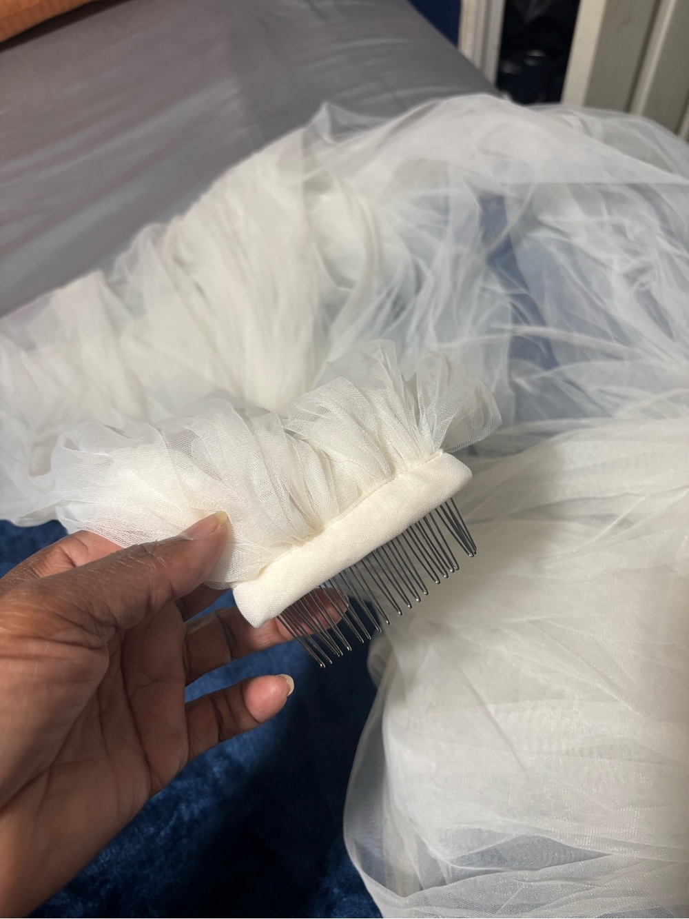 Ivory Tulle Bridal Veil Hair Comb - Classic Wedding Accessory